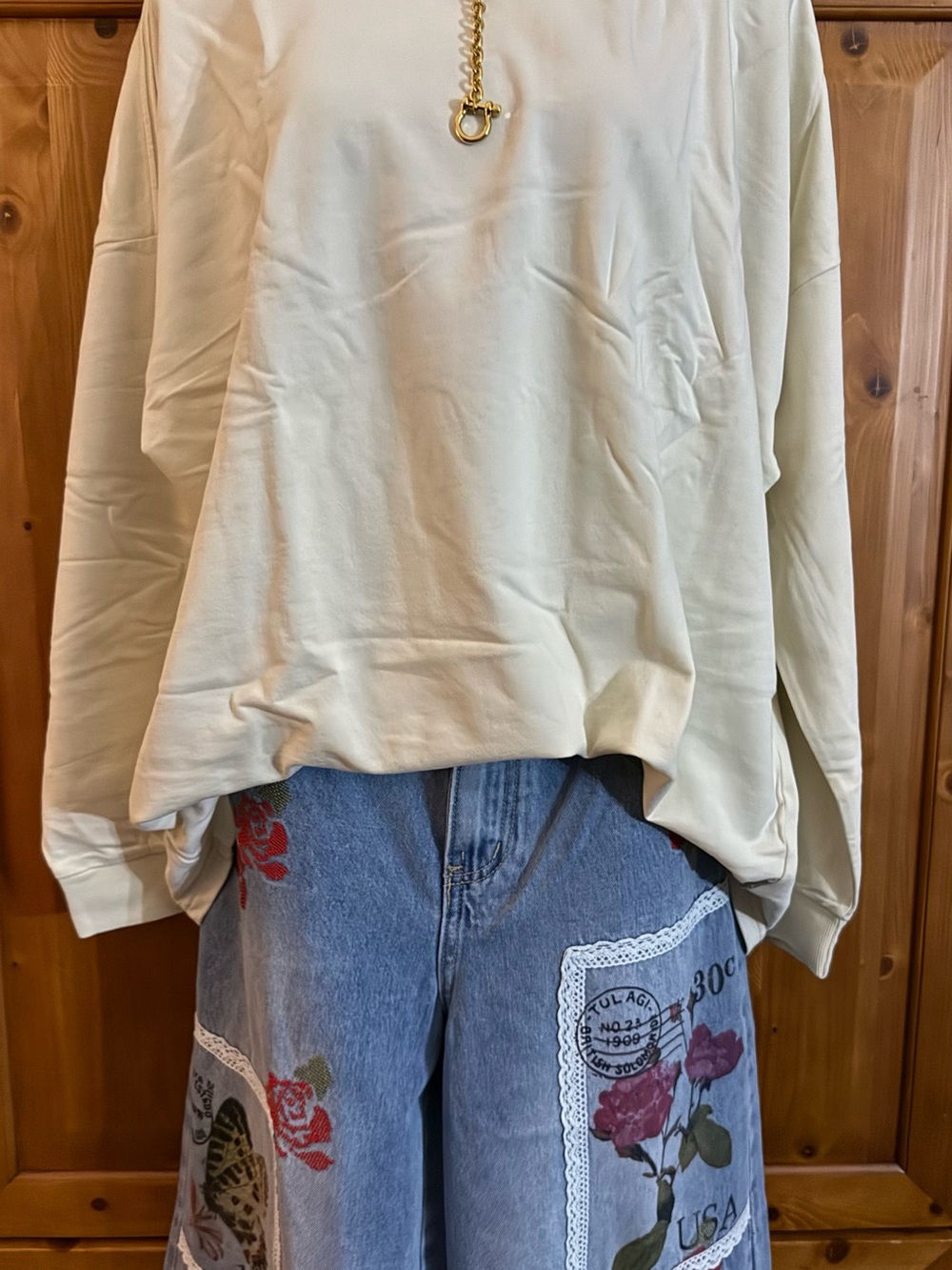 YoungLA Oversized Cream Crewneck Sweatshirt Size Large NWT - Picture 2 of 6